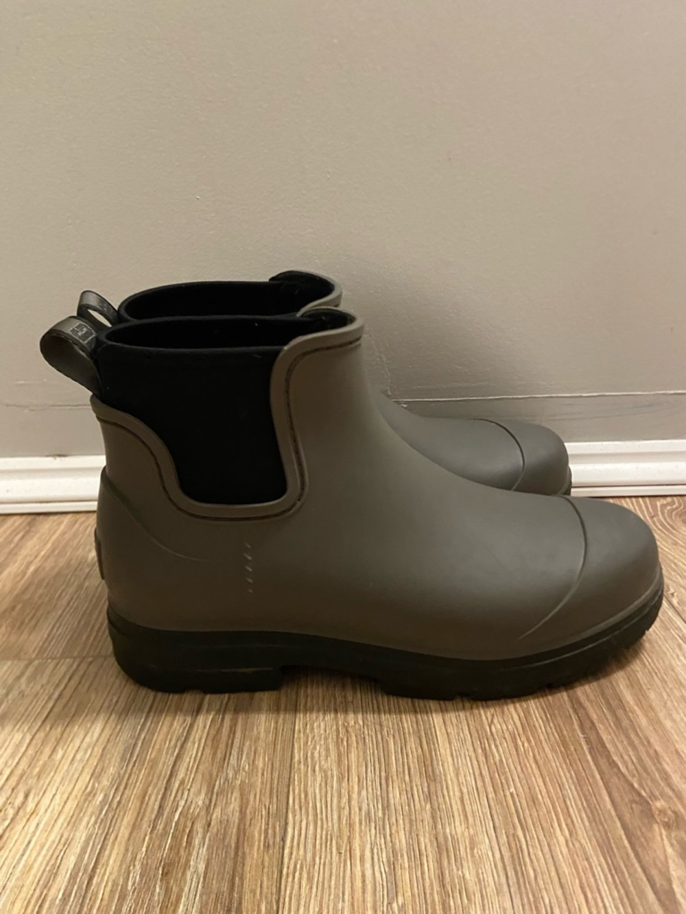 UGG Women’s Droplet Waterproof Rain Ankle Boots
